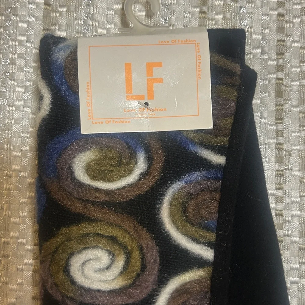 NWT Yarn Swirl Embroidered Texting Gloves S/M OS